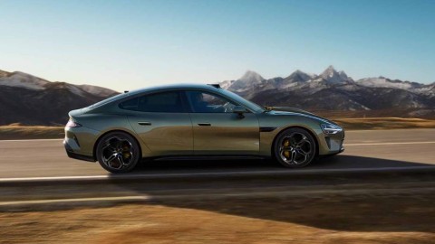 全网首测小米SU7！售21.59-29.99万元